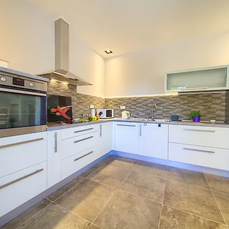 Adriana 빌라 리시카